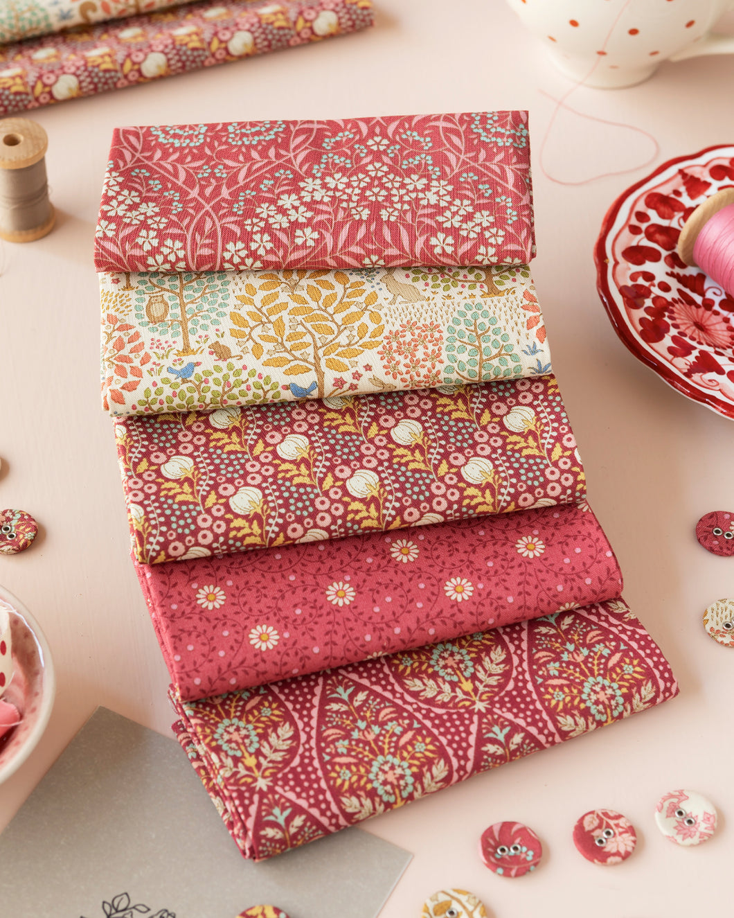 Sanctuary Fat Quarter Bundle - Reds