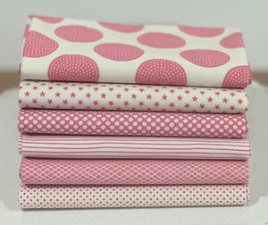 Tilda Basics Fat Quarter Bundle in Pinks - 6 pieces